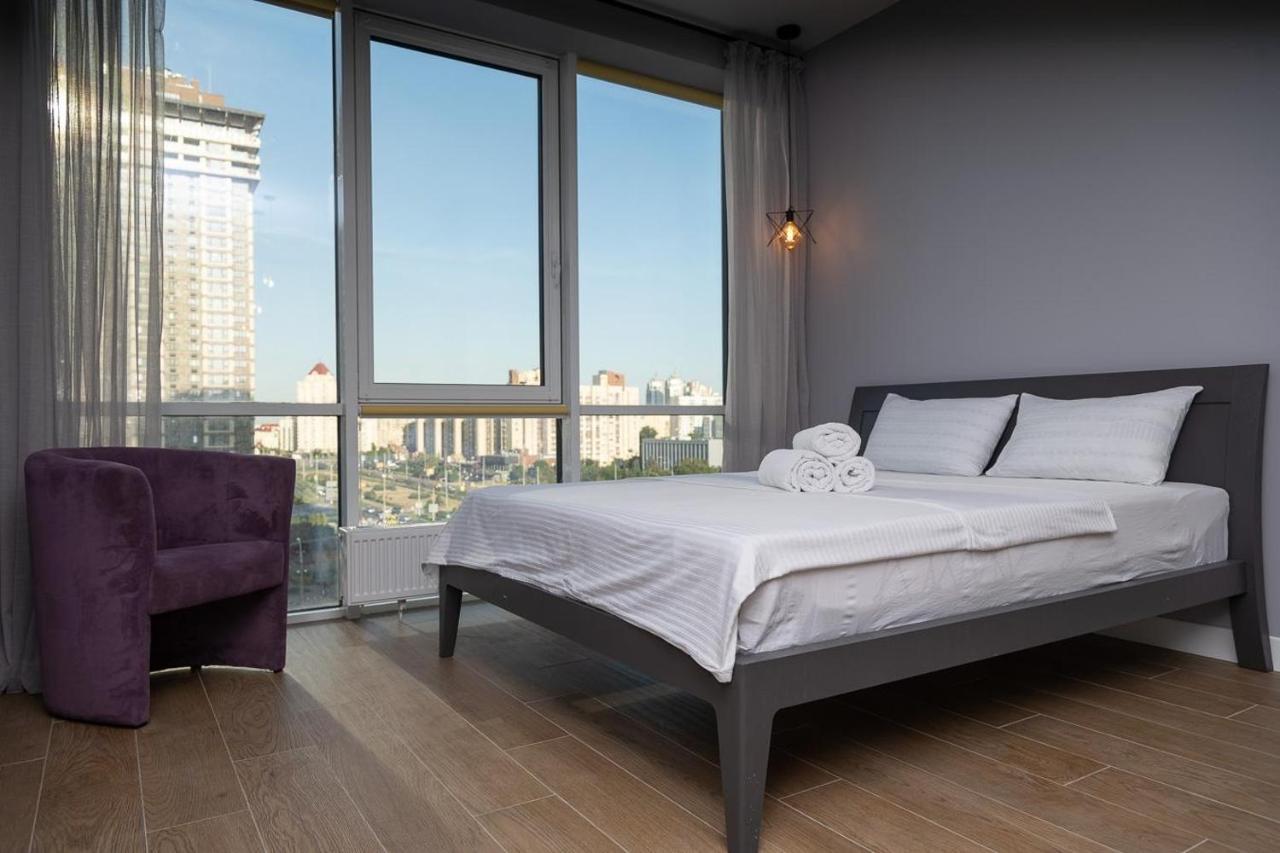 Stylish Panoramic Apartments. Smartplaza. Metro Minskaya Kiev Exteriör bild
